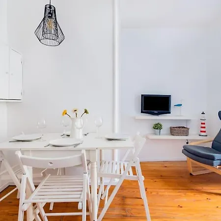 Apartamento Duque 2br Flat At Historical Chiado