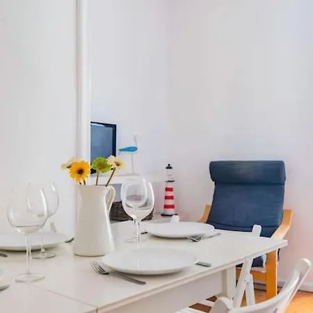 Duque 2br Flat At Historical Chiado Apartamento *
